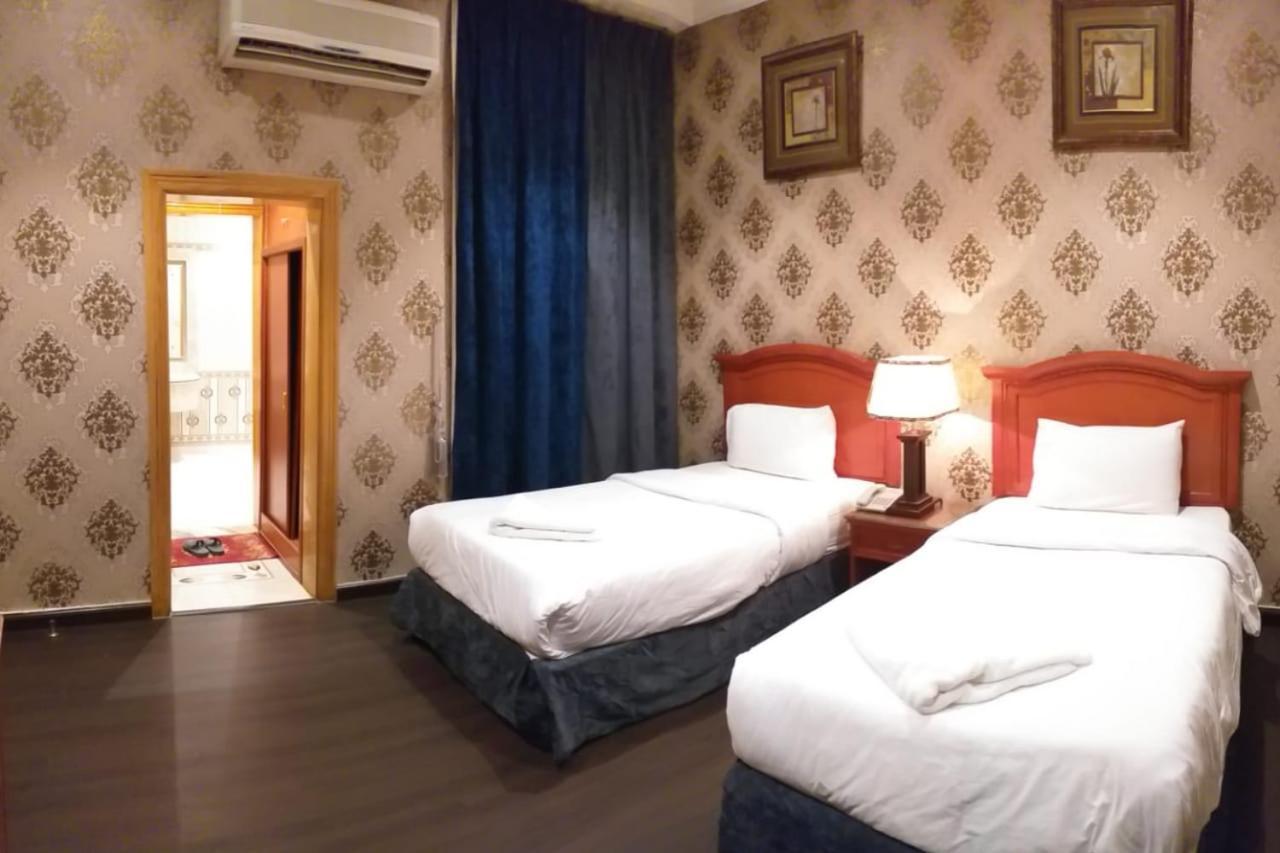 Qasr Al Khalij Hotel Рияд Екстериор снимка