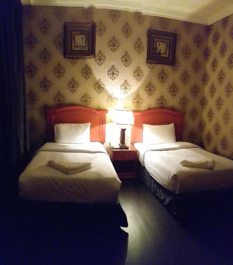 Qasr Al Khalij Hotel Рияд Екстериор снимка